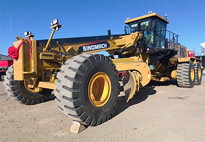 Motoniveladora PY760T